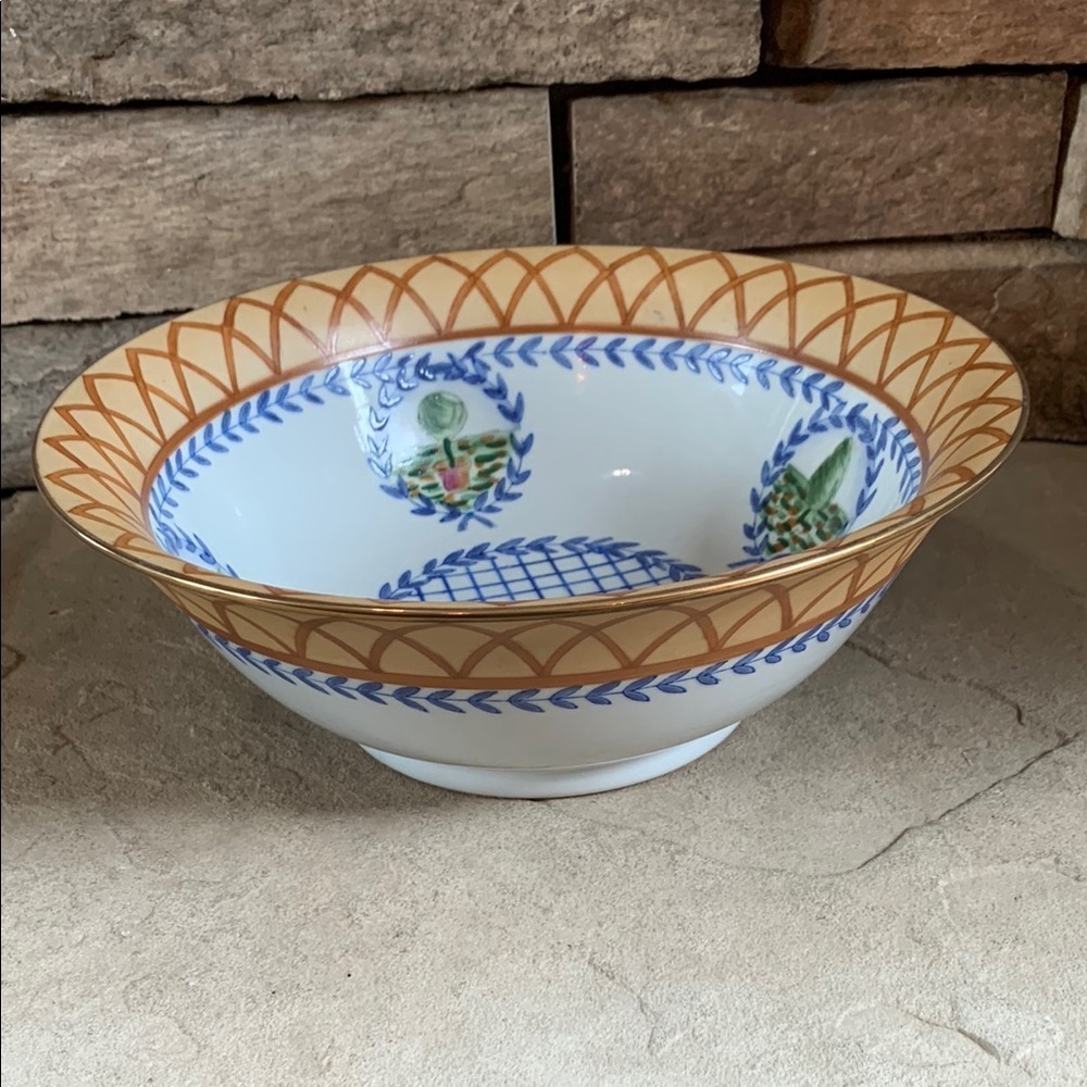 Andrea by Sadek vintage bowl with topiary design.